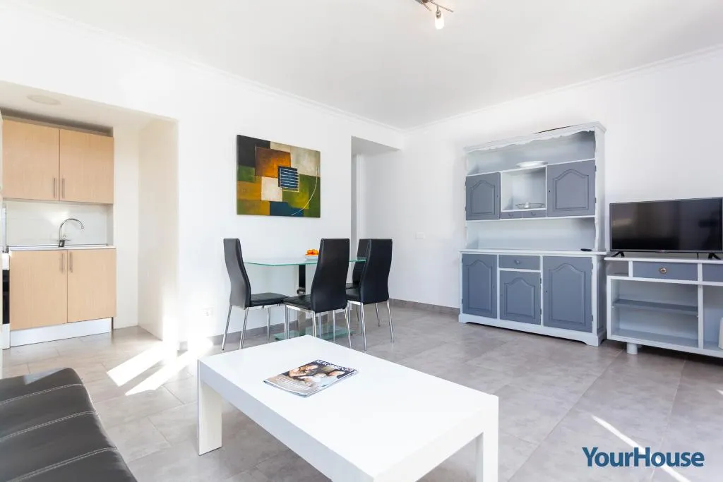 APARTMENT ONE BEDROOM Room, Acapulco Apartments, Majorca
