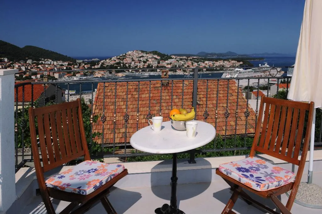 STUDIO WITH TERRACE Room, Nika Family Apartments, Dubrovnik