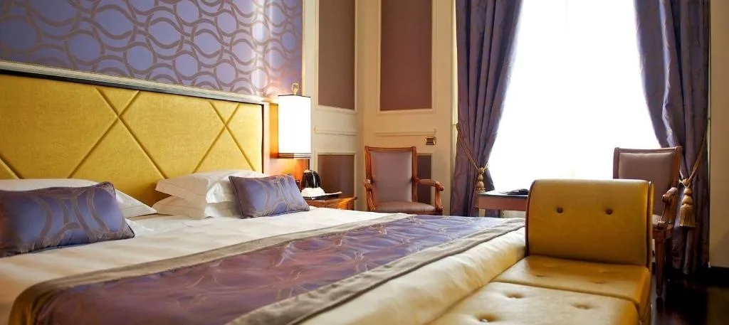 Room, Grand Visconti Palace, Milan