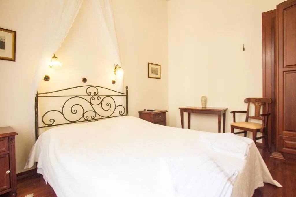 Room, Vilelmine, Crete