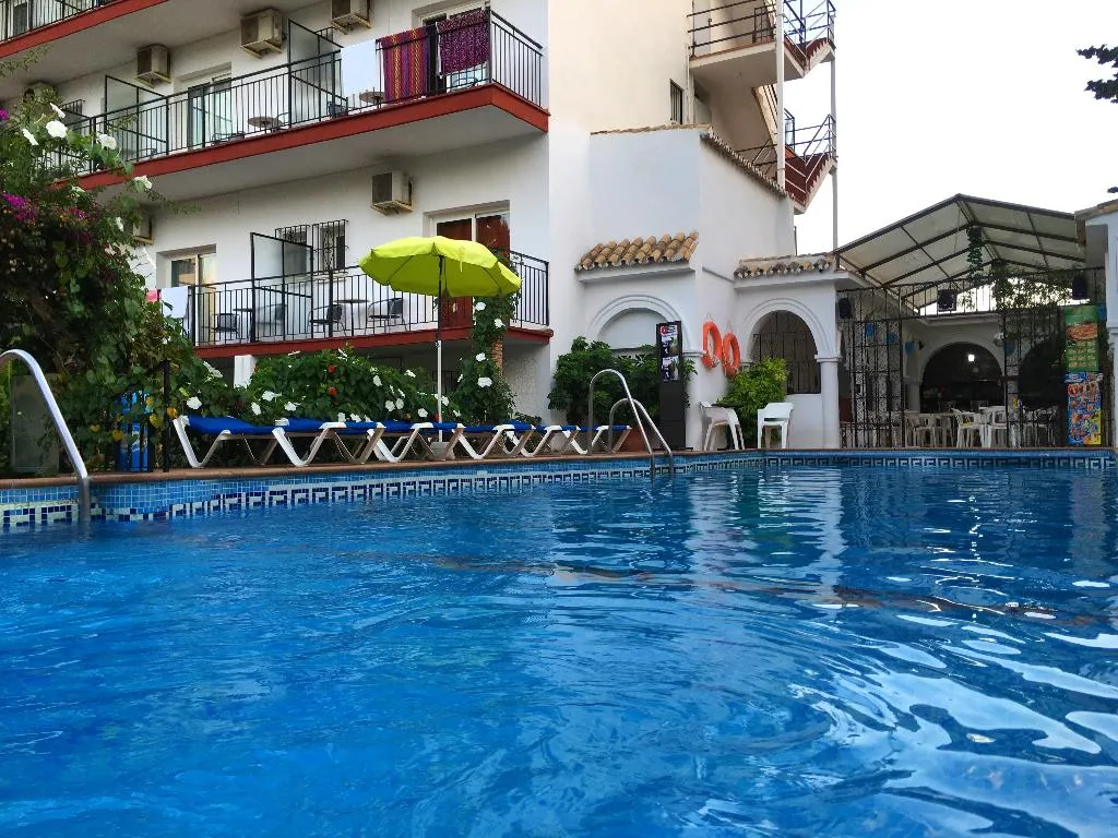 Pool, Carmen Teresa, Costa Del Sol