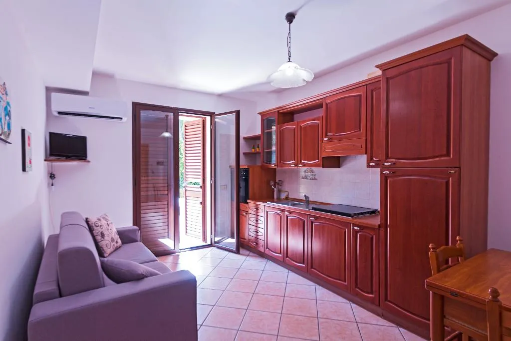 HOME CAPACITY 4 Room, Residence Villa Santa Lucia, Palermo