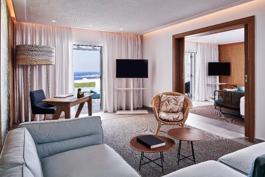 SUITE WITH PRIVATE POOL Room, Myconian Kyma, a Member of Design Hotels, Mykonos