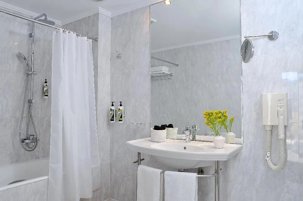 DOUBLE CAPACITY 3 Room, Airotel Stratos Vassilikos, Athens