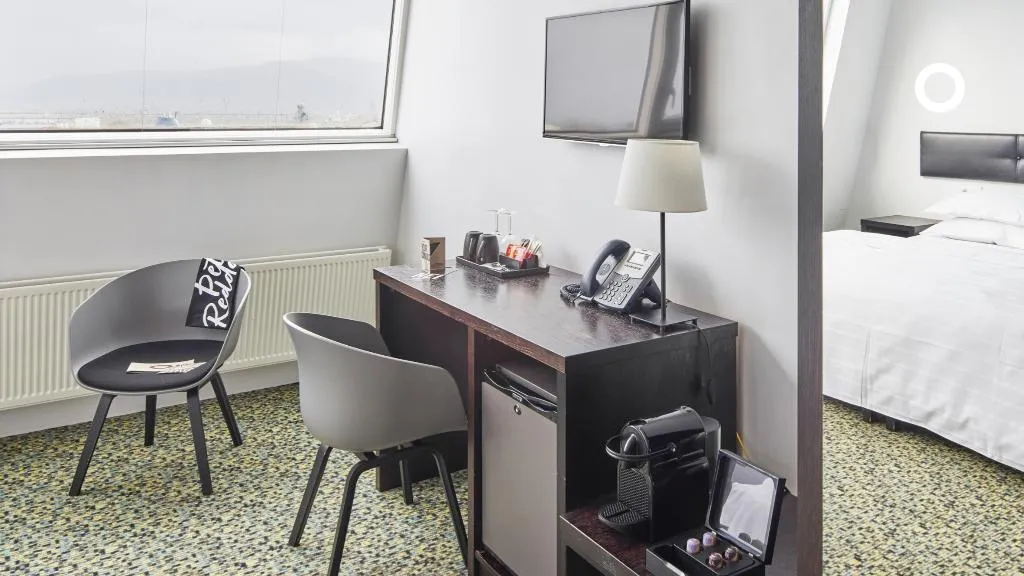Double or Twin EXECUTIVE Room, Center Hotels Plaza, Reykjavik
