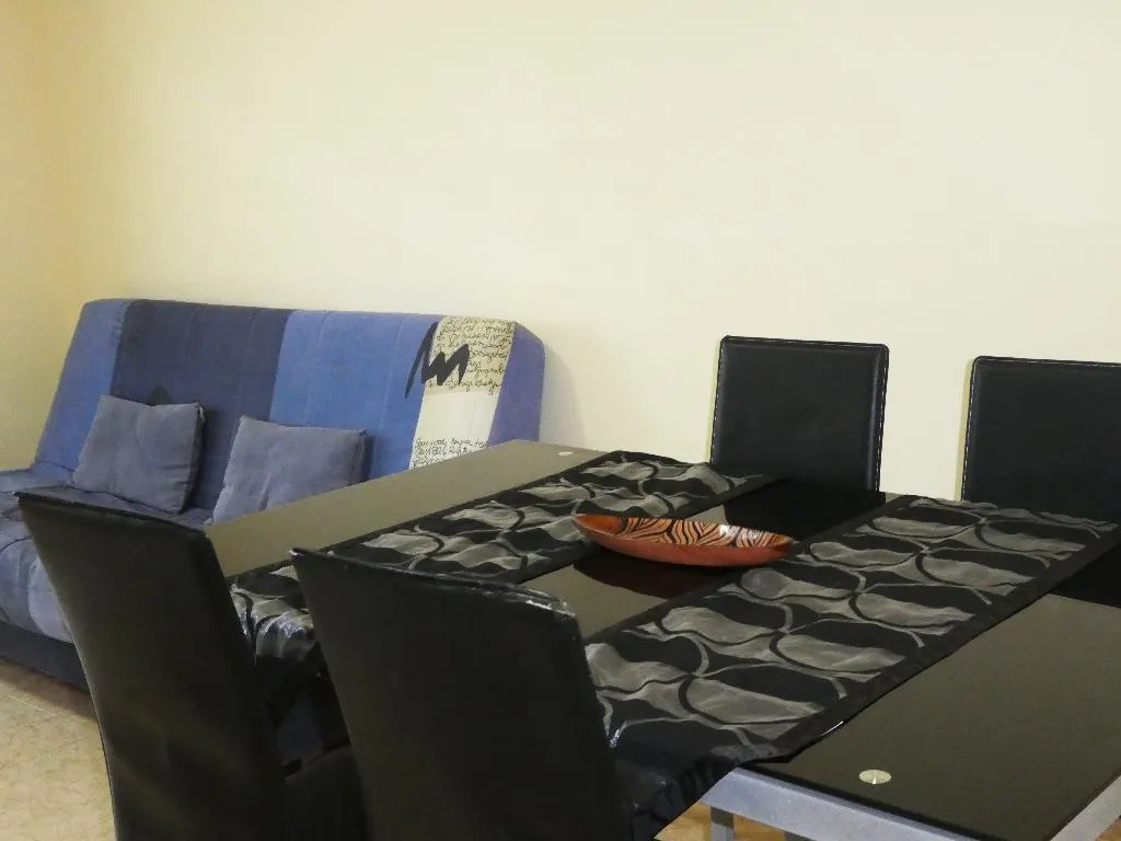 APARTMENT CAPACITY 8 THREE BEDROOMS Room, Apartamentos Tavernes Gandia 3000, Valencia