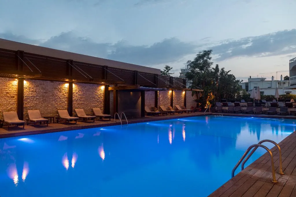 Pool, Athineon, Rhodes