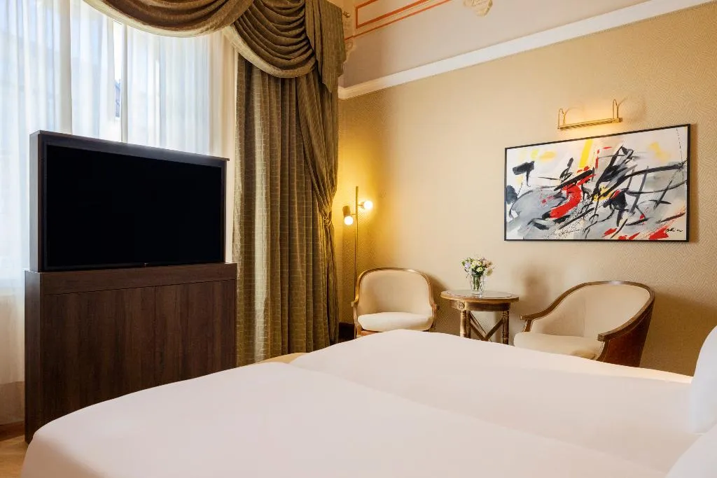 JUNIOR SUITE STANDARD Room, NH Collection Prague Carlo IV, Prague