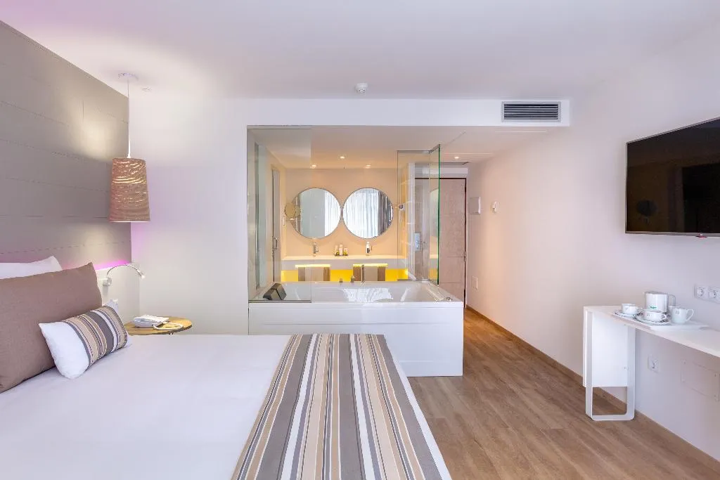 Double or Twin DELUXE Room, Tigotan Lovers&Friends Playa las Américas, Tenerife
