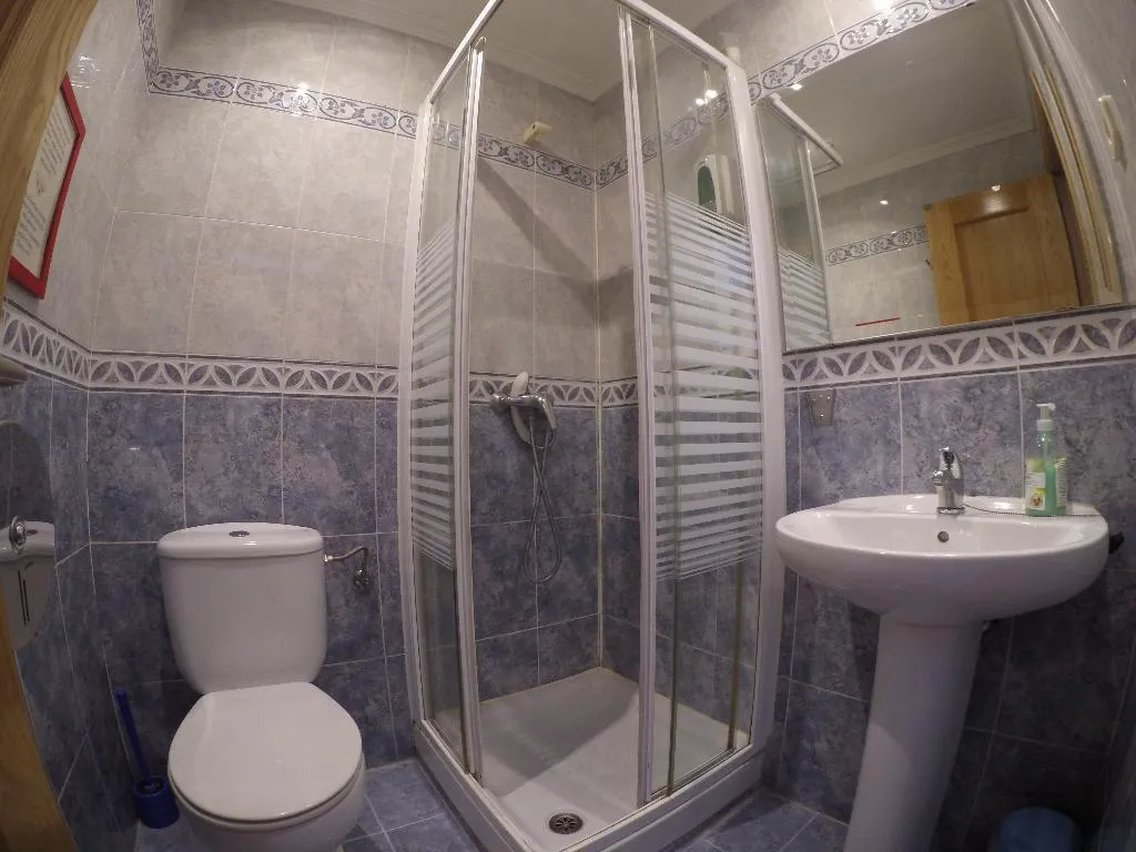 Bed in dormitory CAPACITY 6 Room, Hostel RC Miguel Angel, Madrid