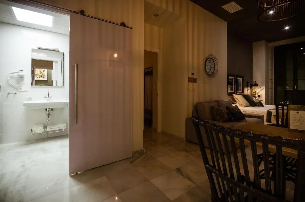 Room, Luces De Catedral, Costa Blanca