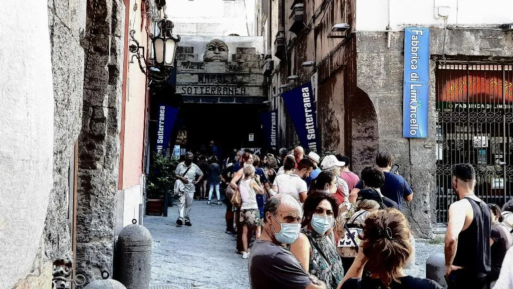 Sports and Entertainment, Domus Armenio, Naples