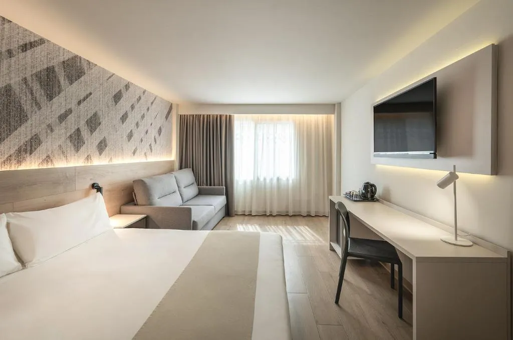 FAMILY ROOM STANDARD Room, Port Alicante - Playa de San Juan, Costa Blanca