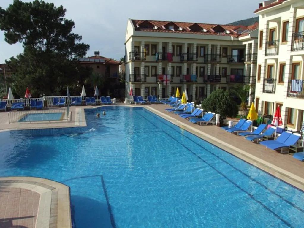 Pool, Leytur, Dalaman