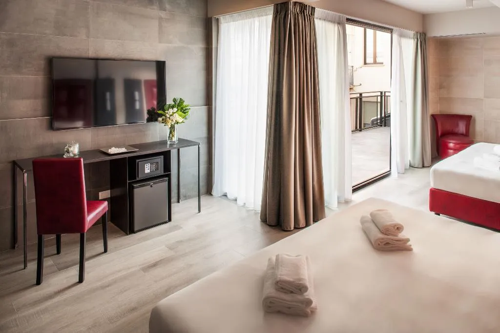 QUADRUPLE SUPERIOR Room, Spice Hotel, Milan
