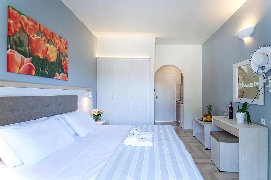 APARTMENT STANDARD Room, Koukias Village, Skiathos