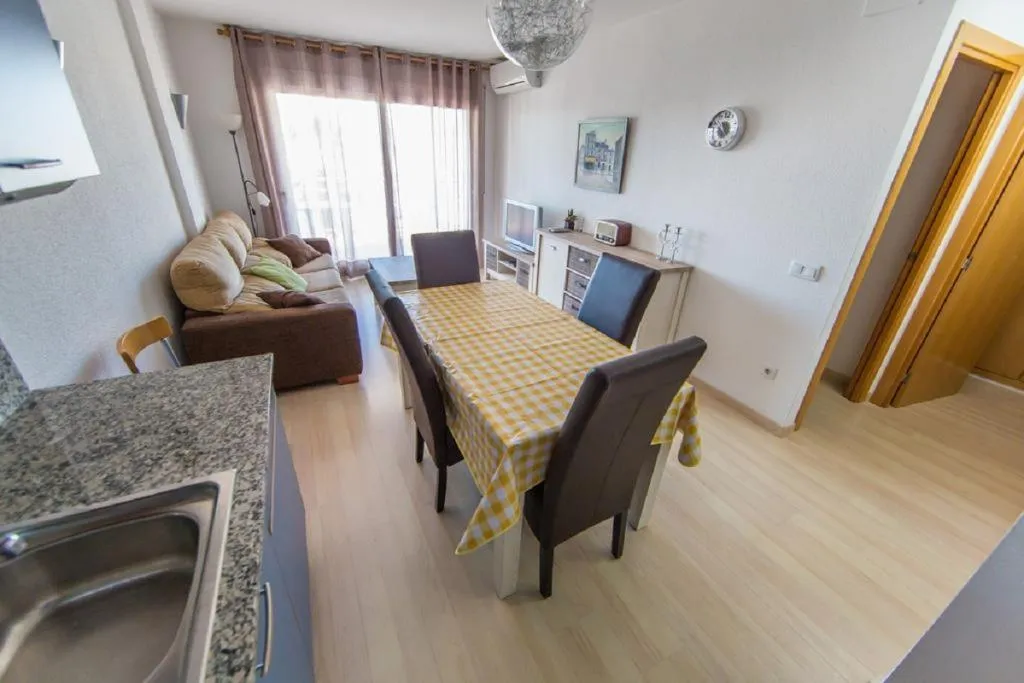 APARTMENT CAPACITY 4 ONE BEDROOM Room, Port Canigo, Costa Brava