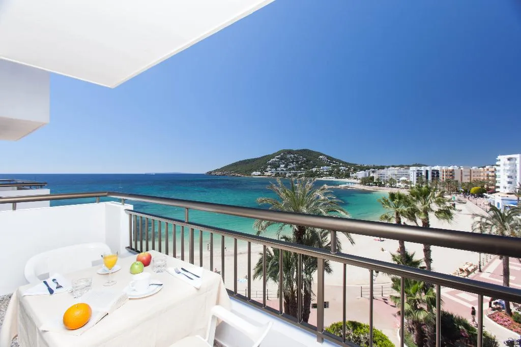 APARTMENT SEA VIEW TWO BEDROOMS Room, Bahia, Ibiza