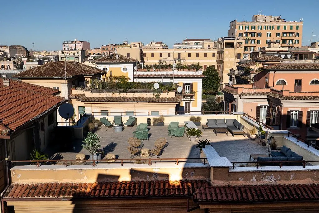 Terrace, The Cross, Rome