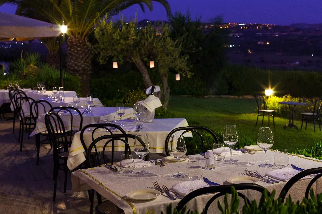 Restaurant, Hotel Foresteria Baglio della Luna, Catania
