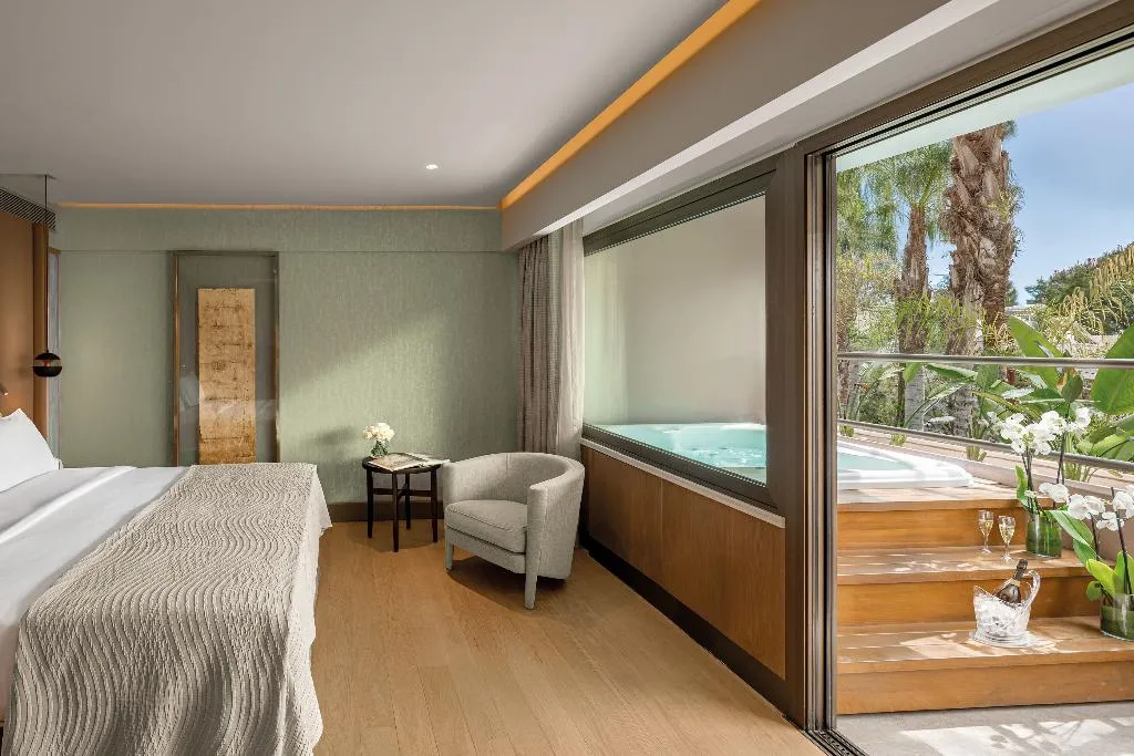 STUDIO GARDEN VIEW Room, Four Seasons Hotel, Cyprus