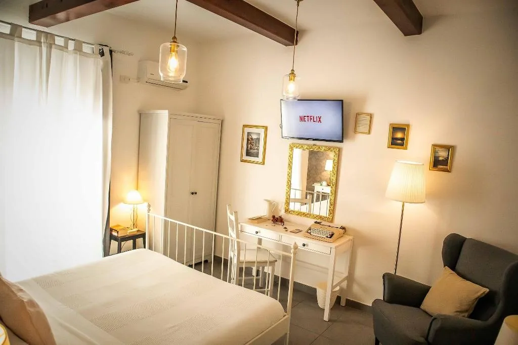 Room, B&B Camilla, Alghero