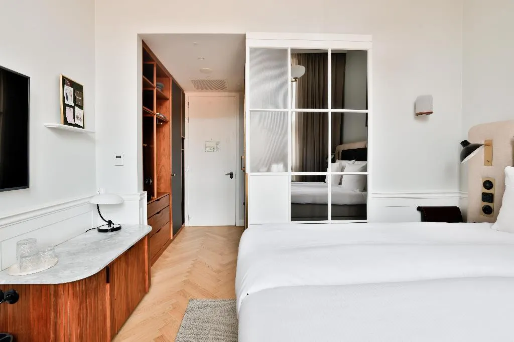 DOUBLE QUEEN SIZE BED Room, Villa Copenhagen, Copenhagen