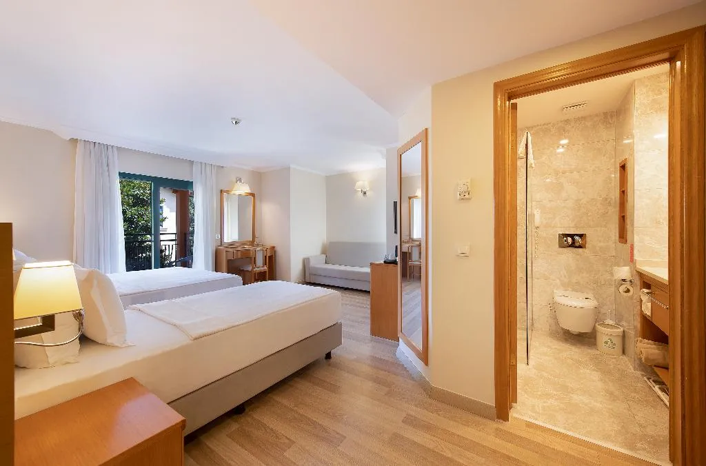 FAMILY ROOM STANDARD Room, Miramare Queen, Antalya