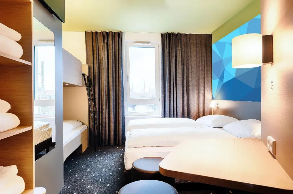 Room, B&B HOTEL Berlin City West, Berlin