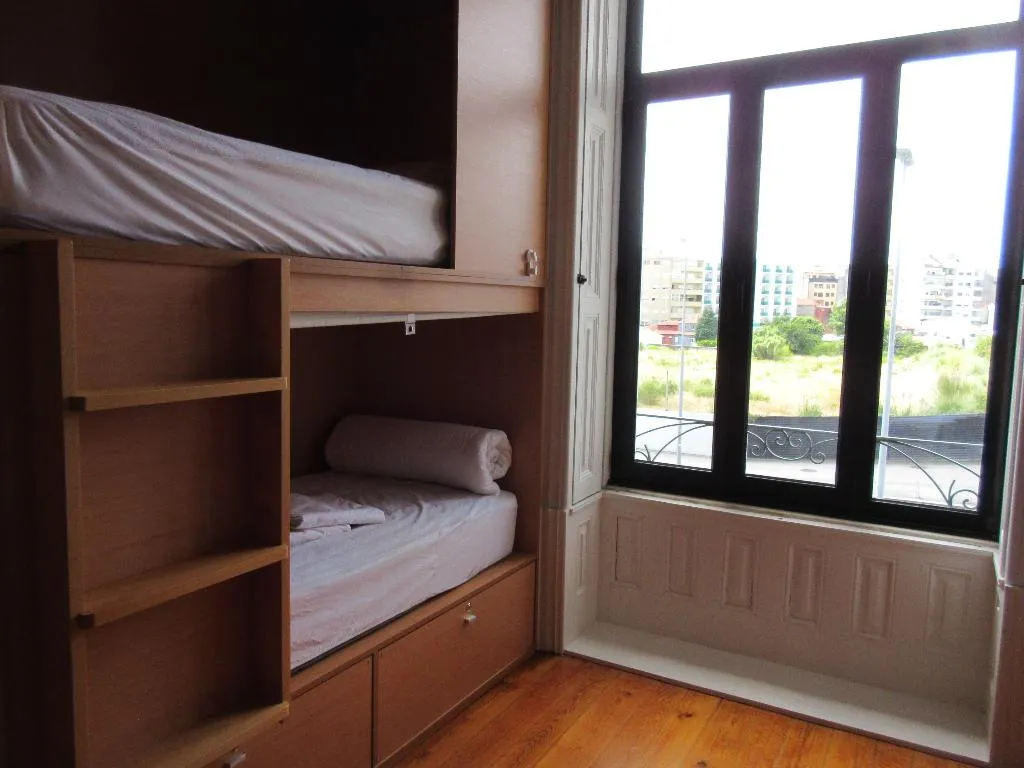 Bed in dormitory ONE BEDROOM Room, Oporto Music Hostel, Porto