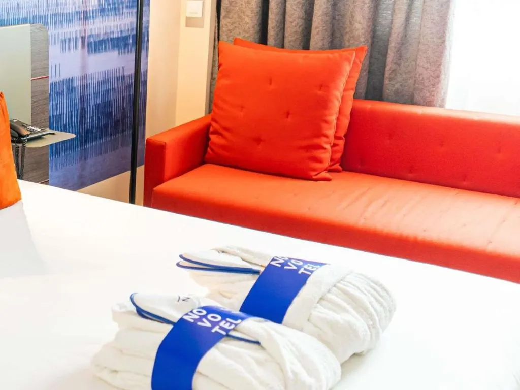 DOUBLE EXECUTIVE QUEEN BED Room, Novotel Madrid City Las Ventas, Madrid