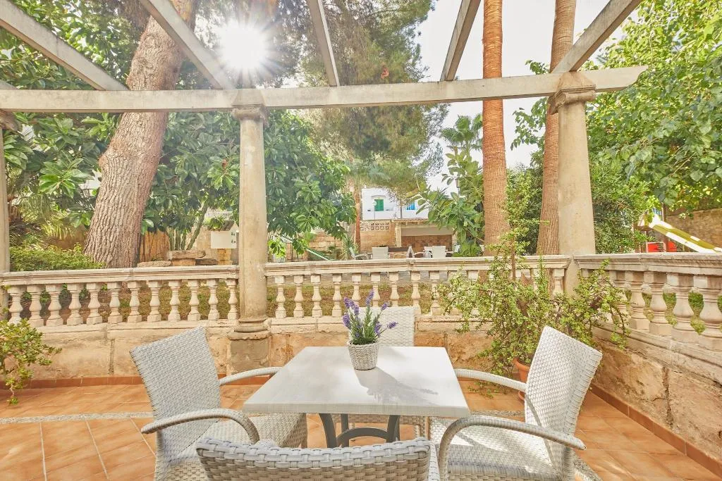 APARTMENT CAPACITY 6 TWO BEDROOMS Room, Apartamentos Ben Hur, Majorca