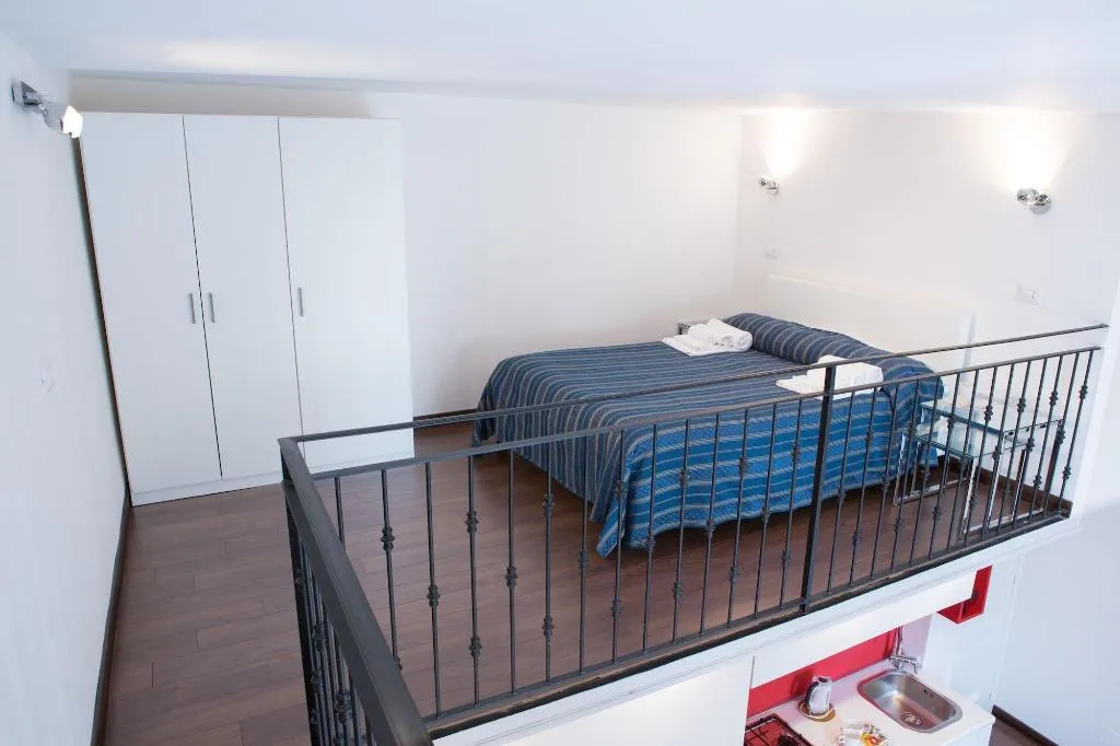 Room, Mergellina, Naples