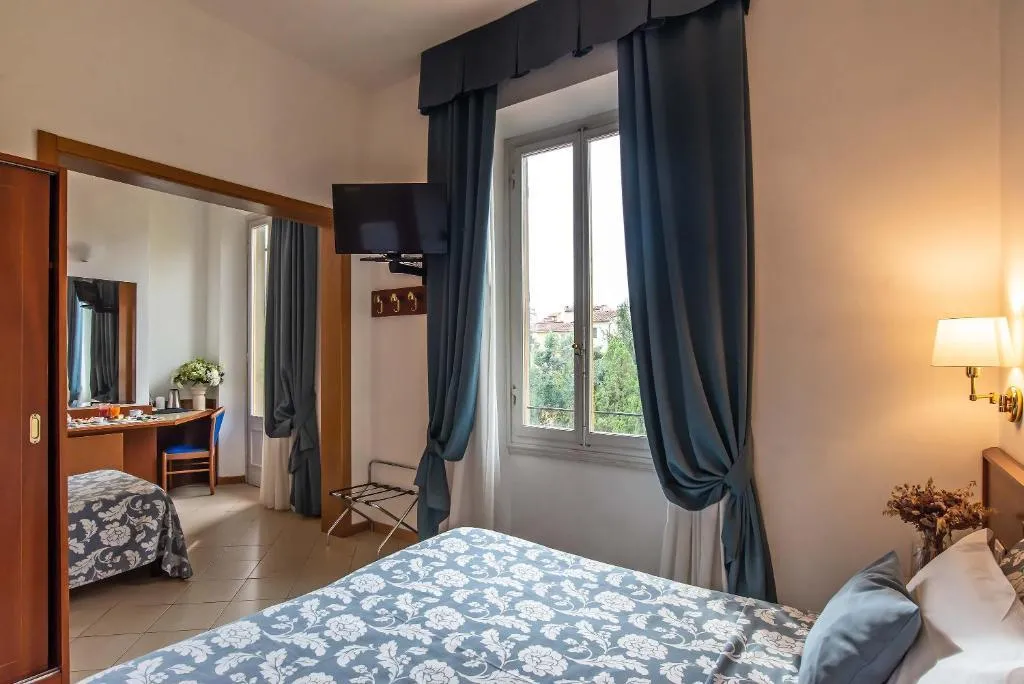 TRIPLE STANDARD Room, Hotel Bonifacio, Florence