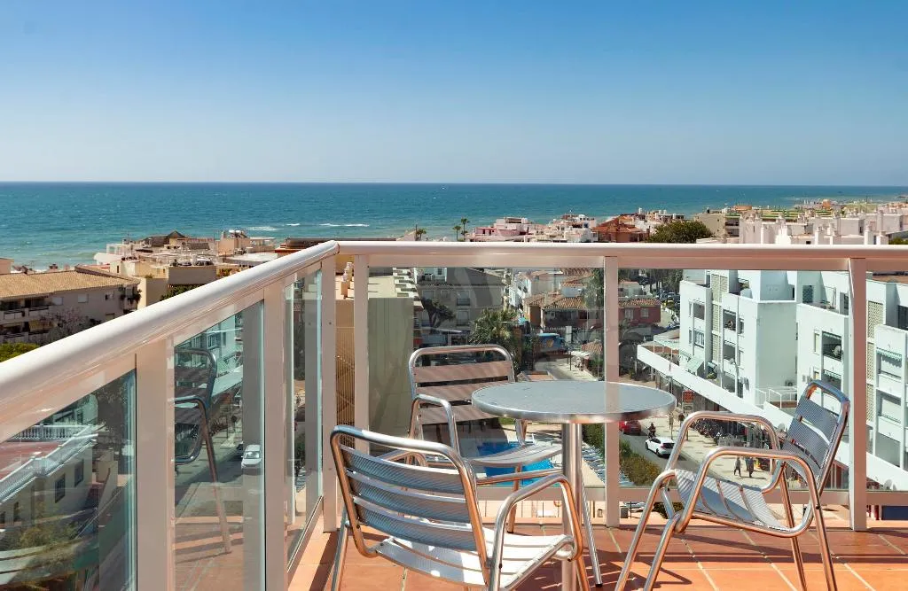 QUADRUPLE STANDARD Room, Hotel Palia Las Palomas, Costa Del Sol