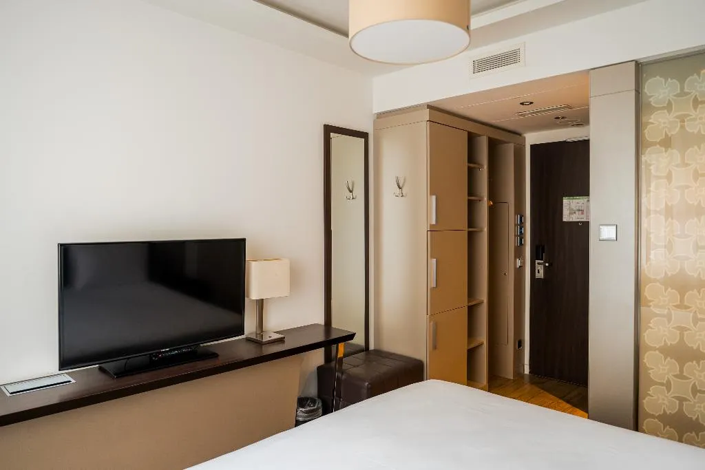 DOUBLE SUPERIOR Room, Homaris West Side - Self-Check In, Berlin