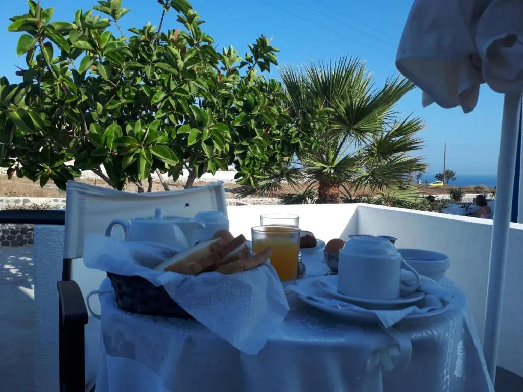 Terrace, Hotel Paradisos Oia, Santorini