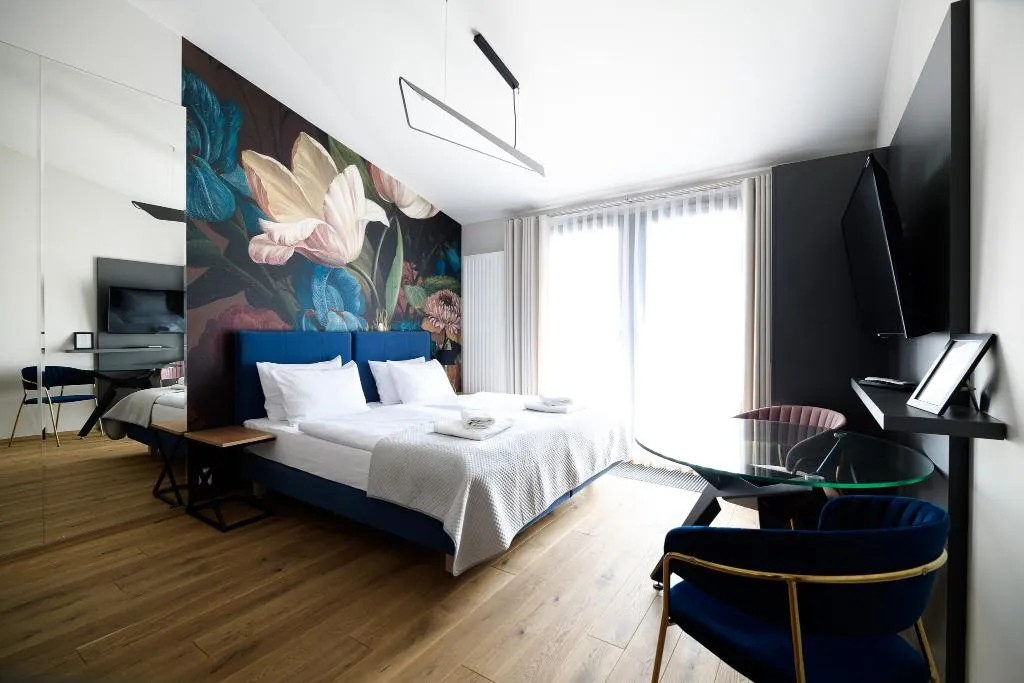 STUDIO KING SIZE BED Room, Aparthotel Inspire Miodova Residence, Krakow