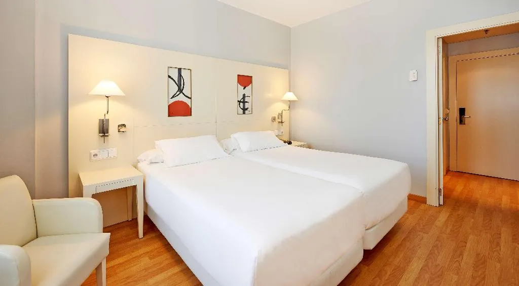 DOUBLE SUPERIOR Room, NH Valencia Las Artes, Valencia