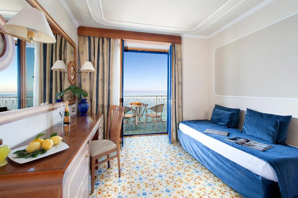 TRIPLE SUPERIOR SEA VIEW Room, Alimuri Bay Resort, Naples