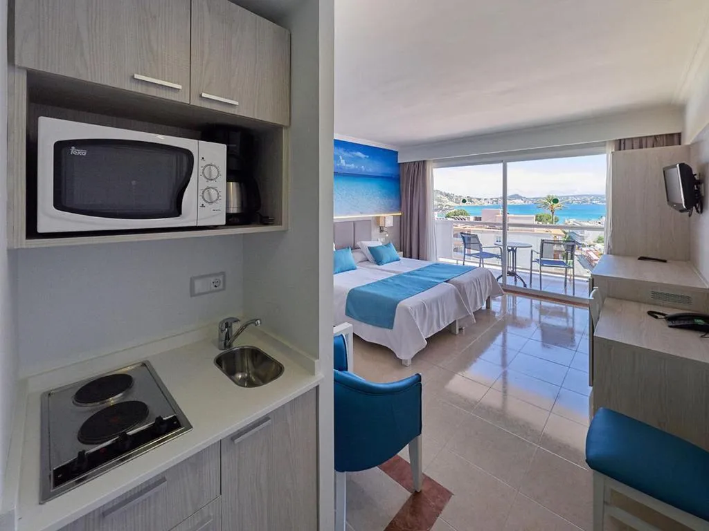 STUDIO CAPACITY 3 Room, Aparthotel Paguera Beach, Majorca