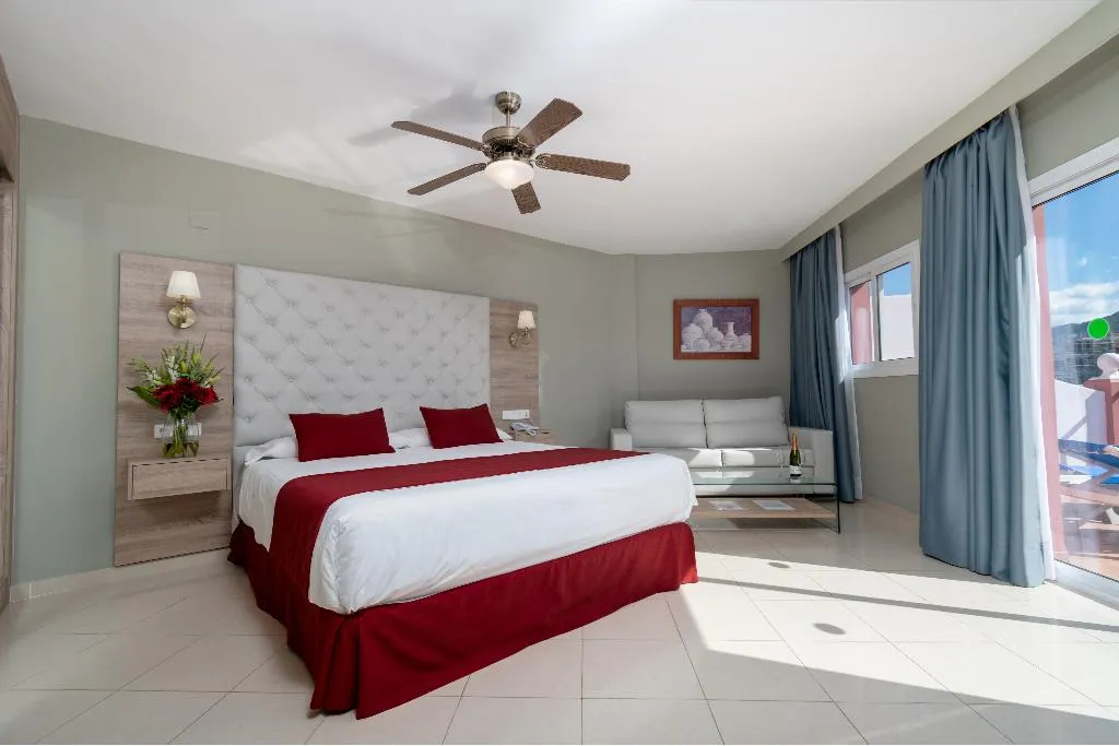 JUNIOR SUITE CAPACITY 3 Room, Los Arcos, Costa Del Sol