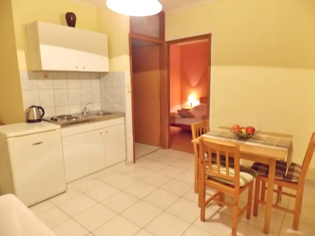 APARTMENT CAPACITY 3 ONE BEDROOM Room, Bakmaz Apartment, Split