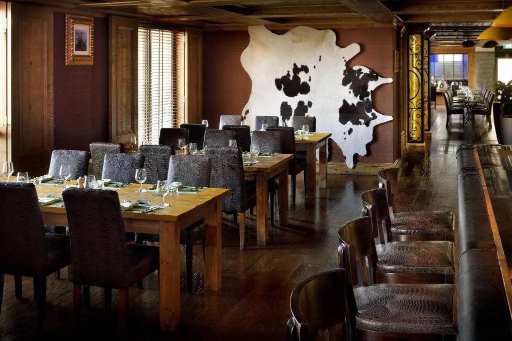 Restaurant, Delta Hotels by Marriott Jumeirah Beach, Dubai