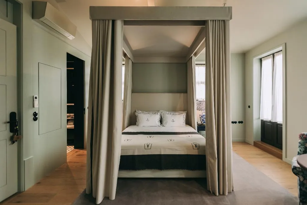 STUDIO STANDARD Room, Torel Palace Porto, Porto