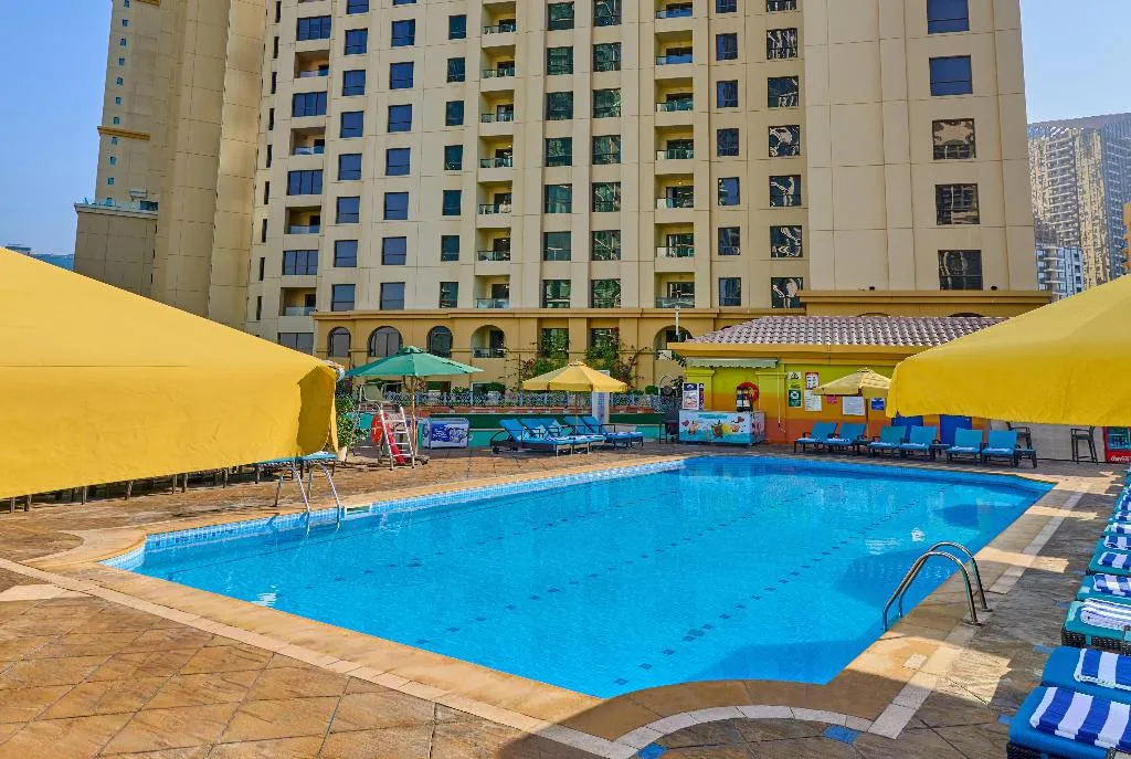 Pool, Ramada Hotel & Suites by Wyndham JBR, Dubai