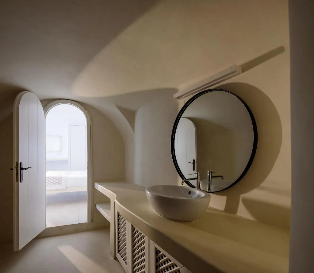 Room, Kamares Apartments, Santorini