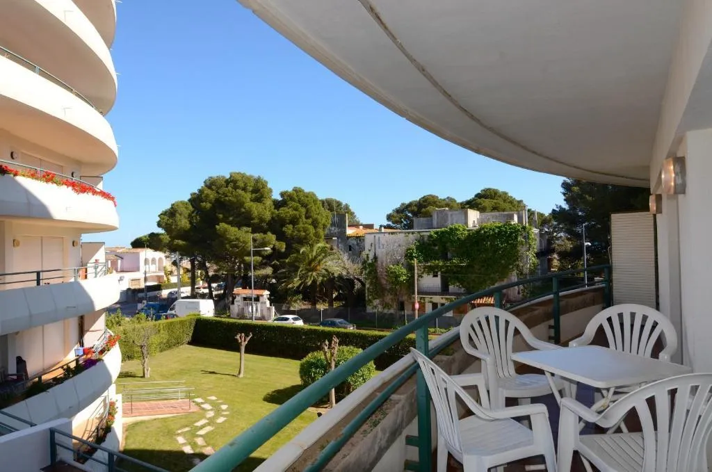 APARTMENT CAPACITY 4 ONE BEDROOM Room, Medes Park, Costa Brava