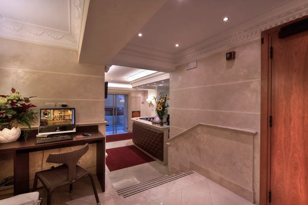 Lobby, Galileo, Rome