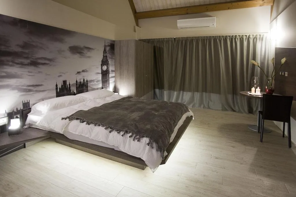 Room, Seven Rooms Milano, Milan
